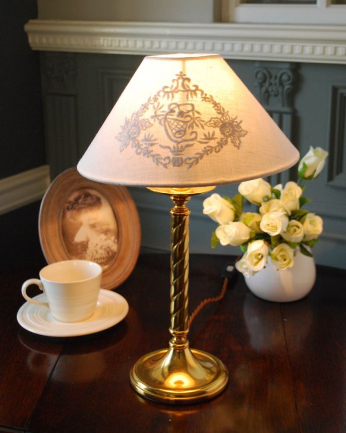 スタンドライト　照明・ライティング　アンティーク テーブルランプ　(k-4233-z)