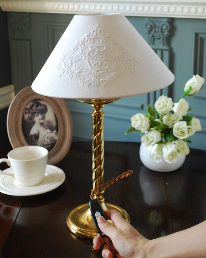 スタンドライト　照明・ライティング　アンティーク テーブルランプ　(k-4233-z)