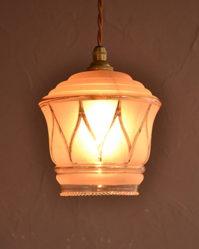 ペンダントライト　照明・ライティング　アンティーク シェード　。(k-4236-z)