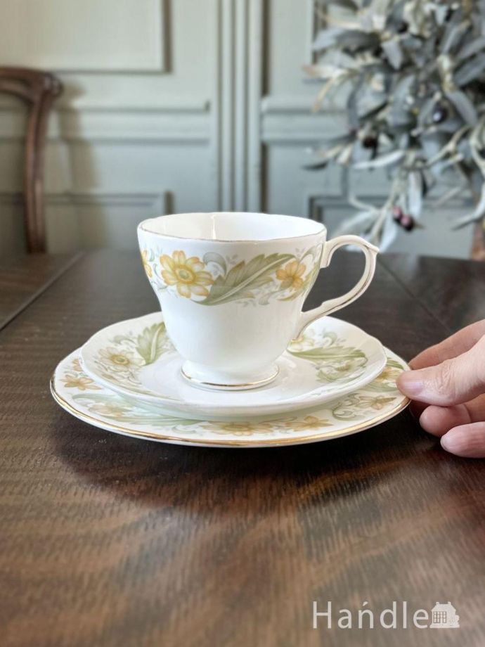 アンティークのカップ＆ソーサー