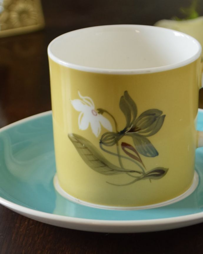 スージークーパーの「フラワーモチーフ」