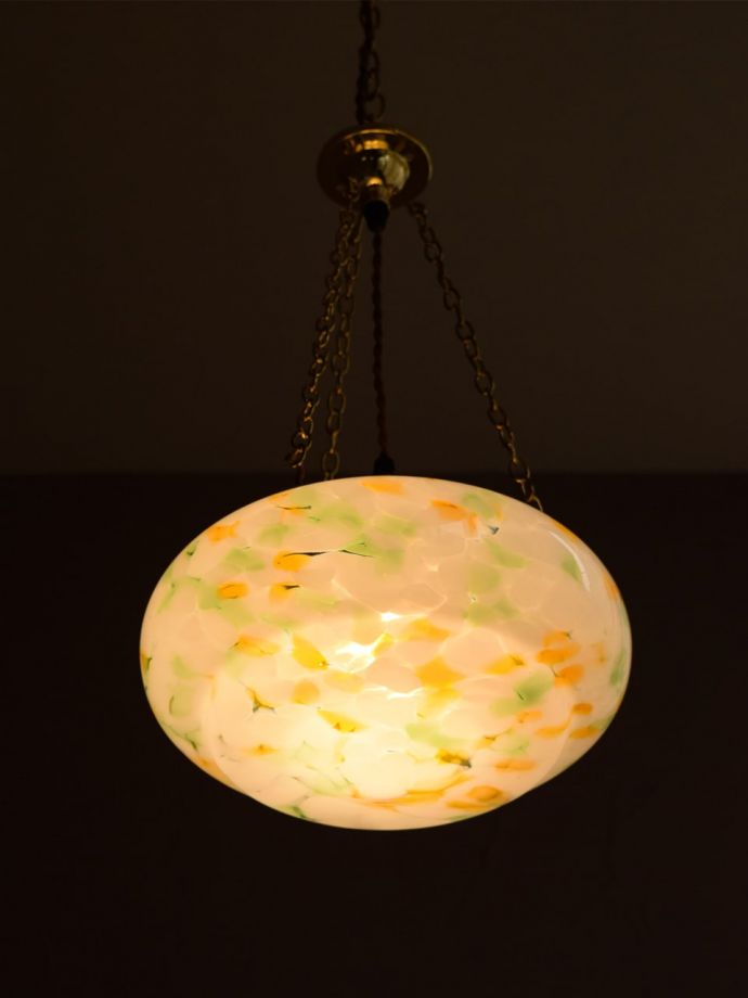 アンティーク照明を点灯させると・・・