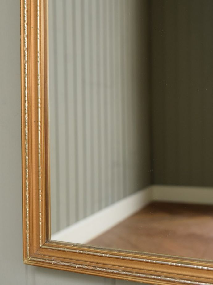 アンティークの鏡の装飾