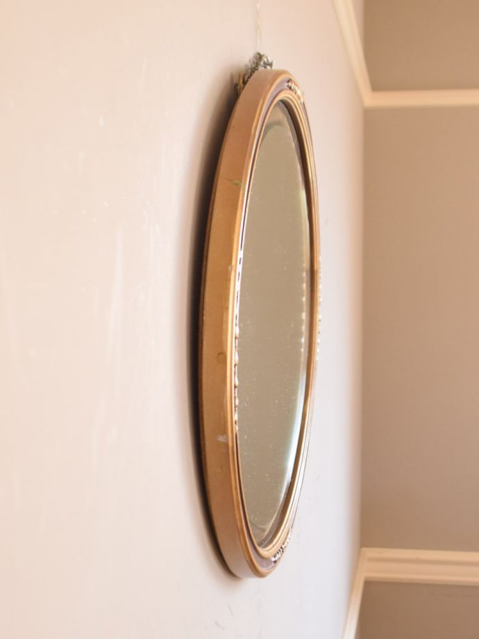 アンティーク ミラー(鏡) アンティーク雑貨 アンティーク ミラー 横から見ると…アンティークなので多少のキズ・汚れがある場合がありますがキレイなものを買い付けてきたのでご使用上問題はありません。(k-4485-z)