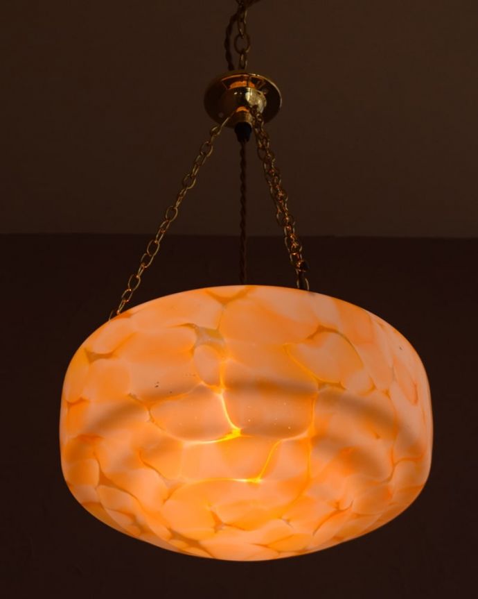 アンティーク照明の美しい灯り