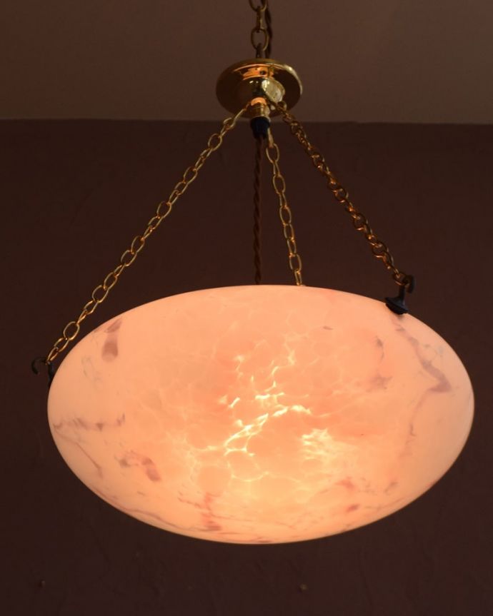 アンティーク照明の美しい灯り