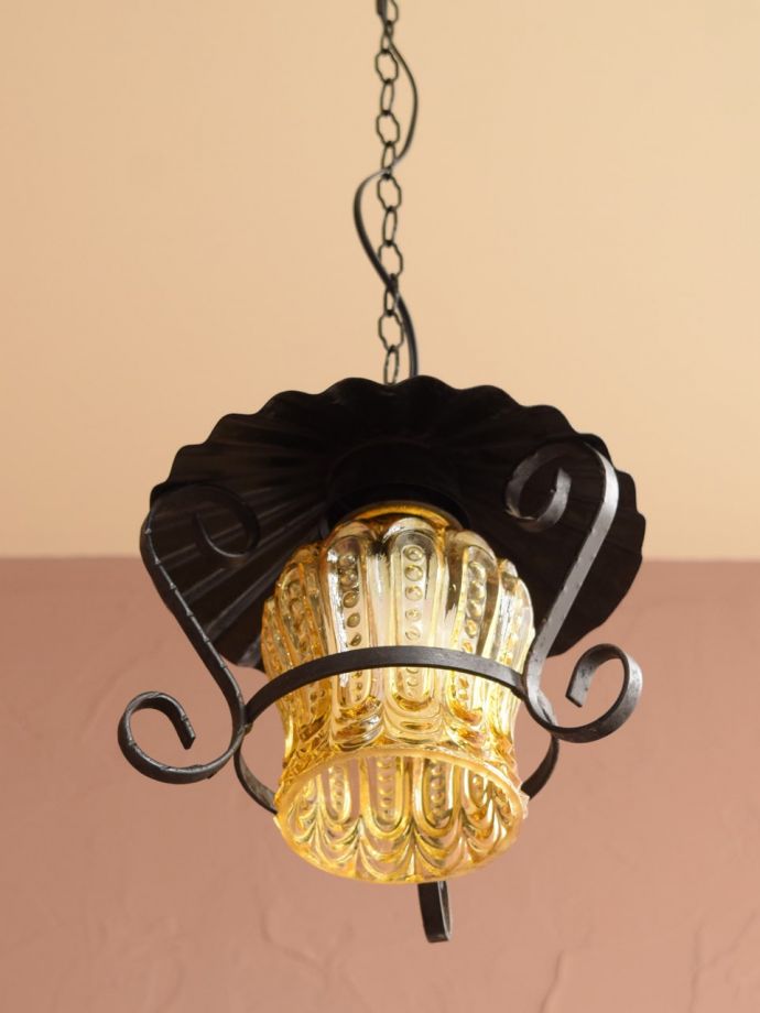 照明・ライティング アンティーク ペンダント 新しい日本仕様の配線配線は照明専門の職人が日本仕様の新しい配線にオーバーホウルしました。(k-4492-z)