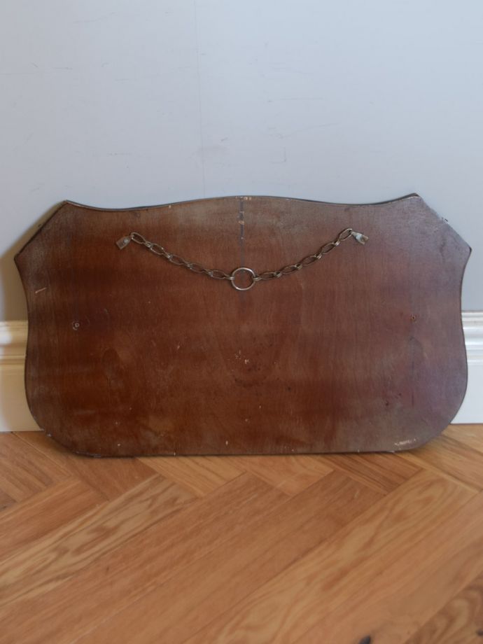 アンティークの鏡の裏