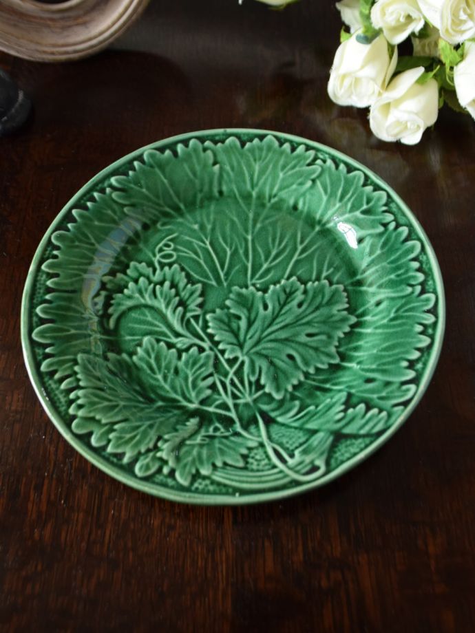 英国アンティークのおしゃれな食器