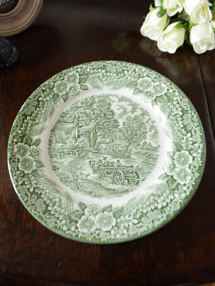 英国アンティークのおしゃれな食器