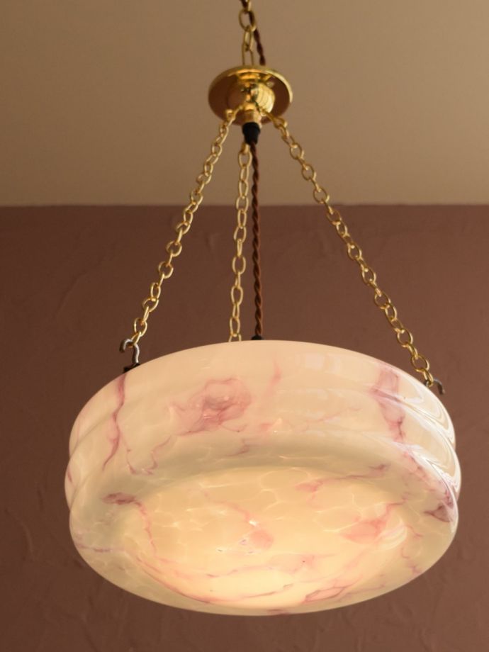 アンティーク照明の美しい灯り