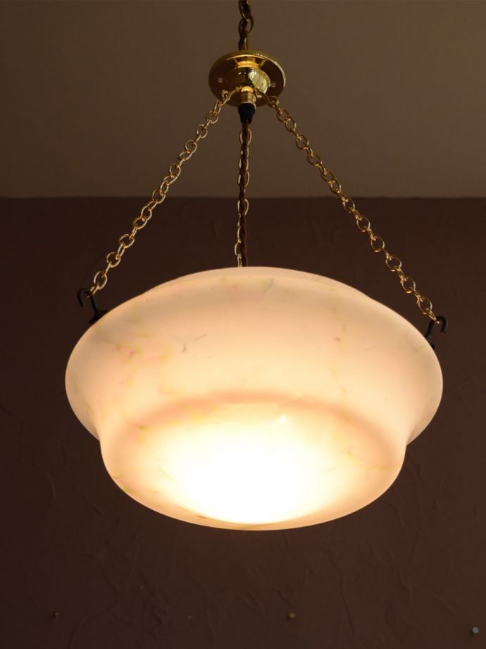 アンティーク照明の美しい灯り