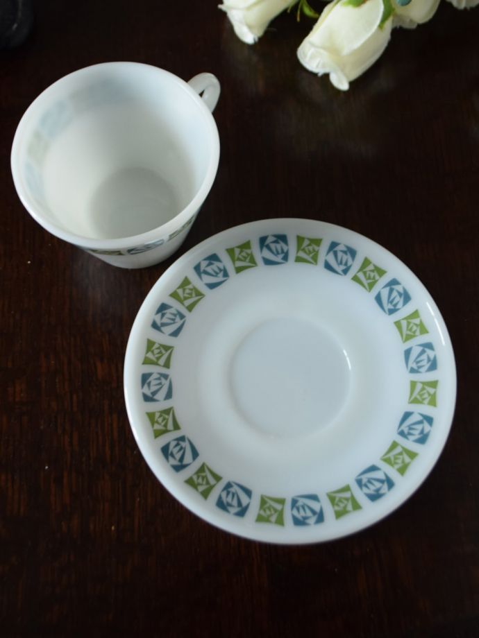 アンティークのおしゃれな食器