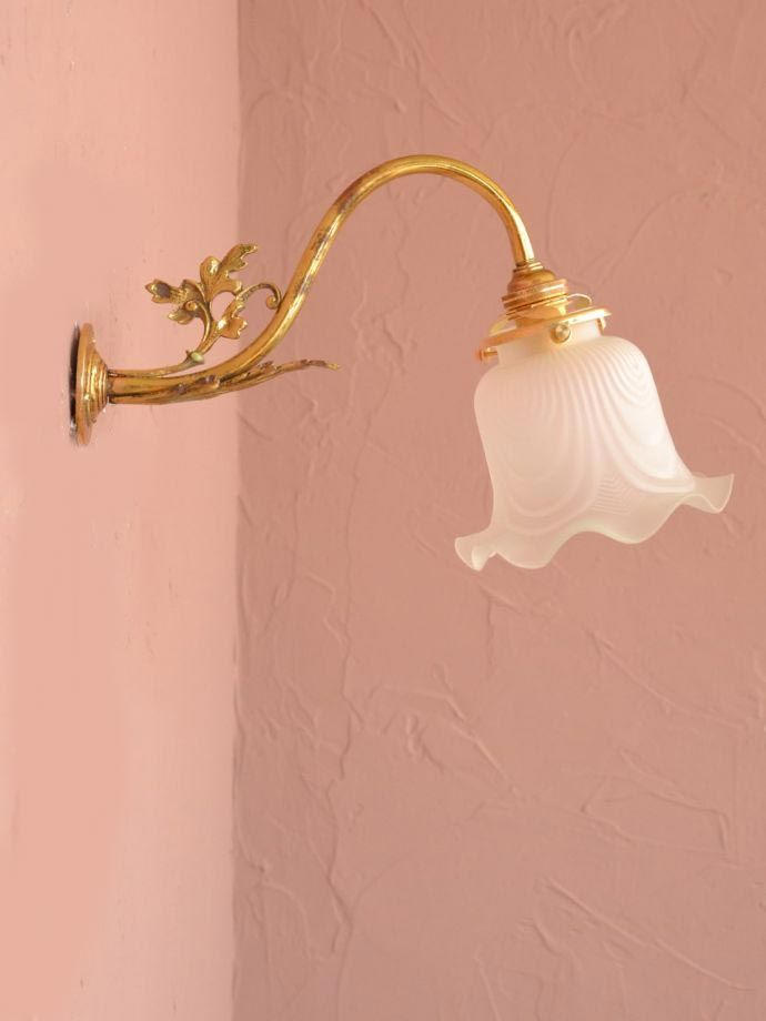 壁付けブラケットの側面