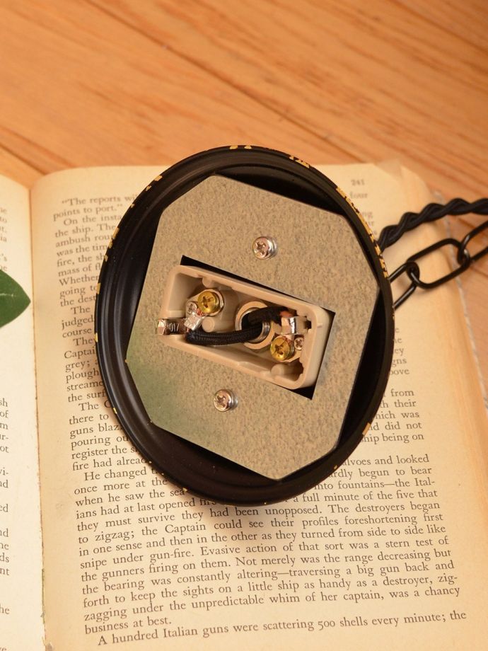 引っ掛けタイプの照明器具