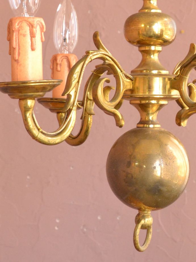 真鍮のシャンデリア