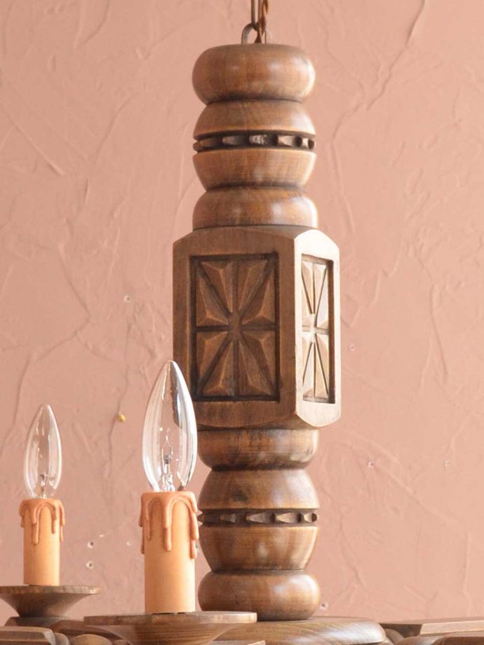 木製のシャンデリア