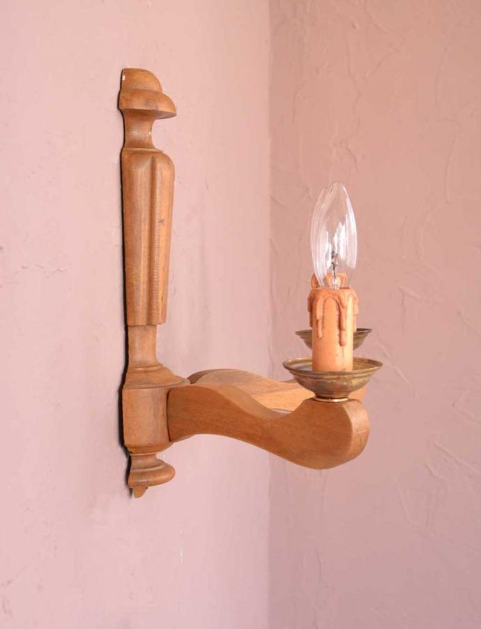 壁付けシャンデリアの側面