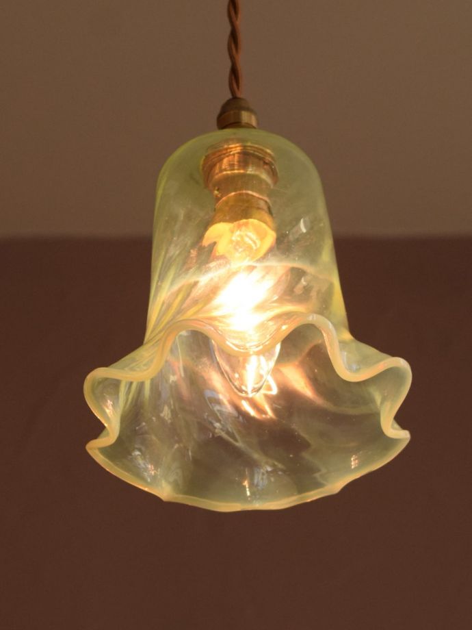 アンティーク照明の美しい灯り