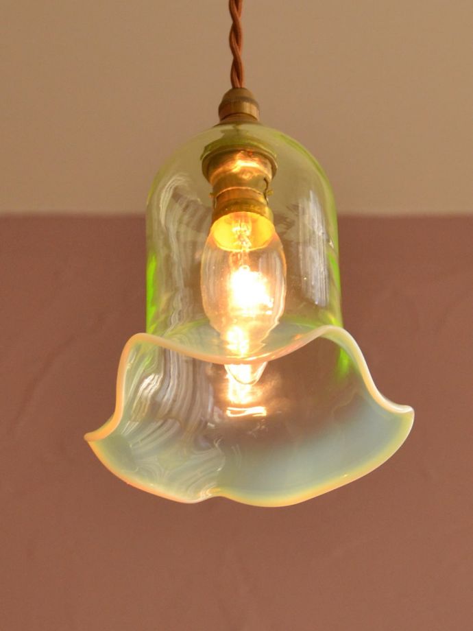 アンティーク照明の美しい灯り