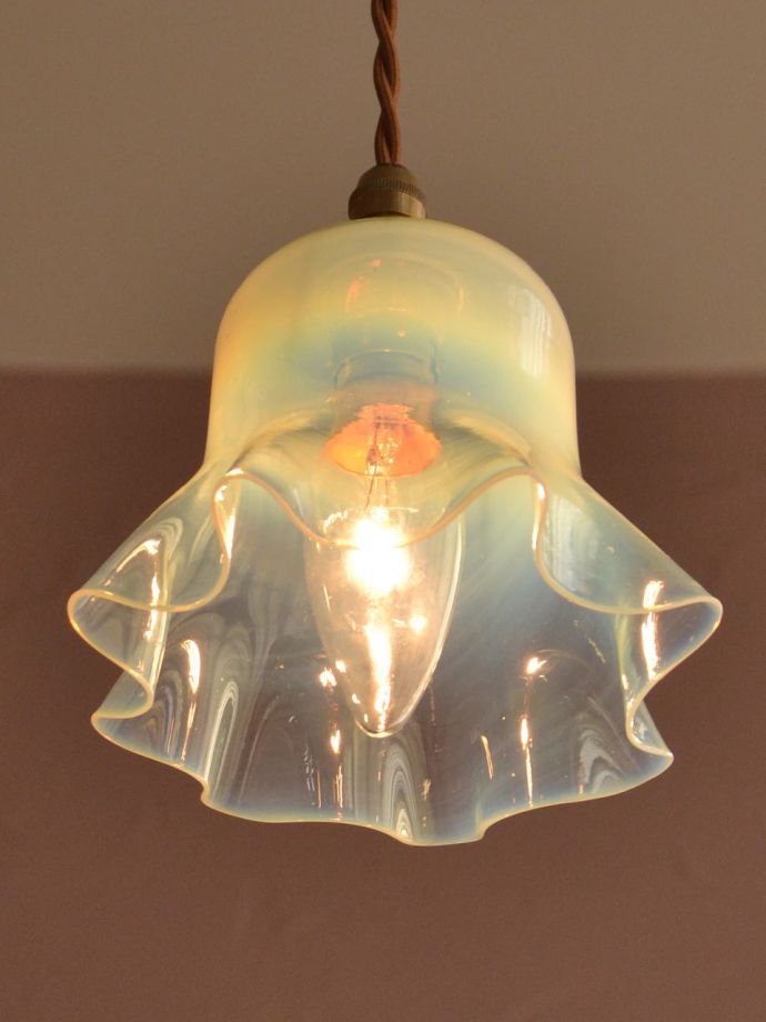 アンティーク照明の美しい灯り