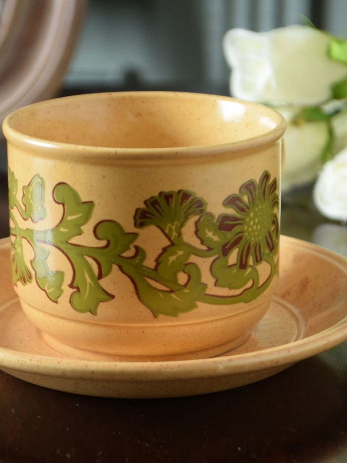 キルンクラフトのカップ＆ソーサー