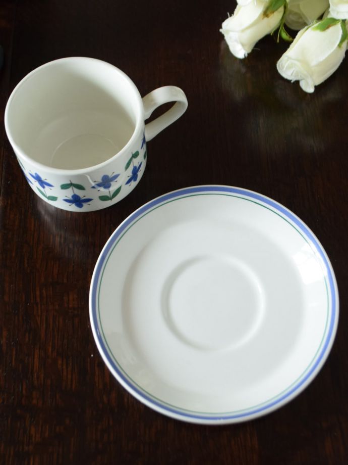 英国アンティークのおしゃれな食器