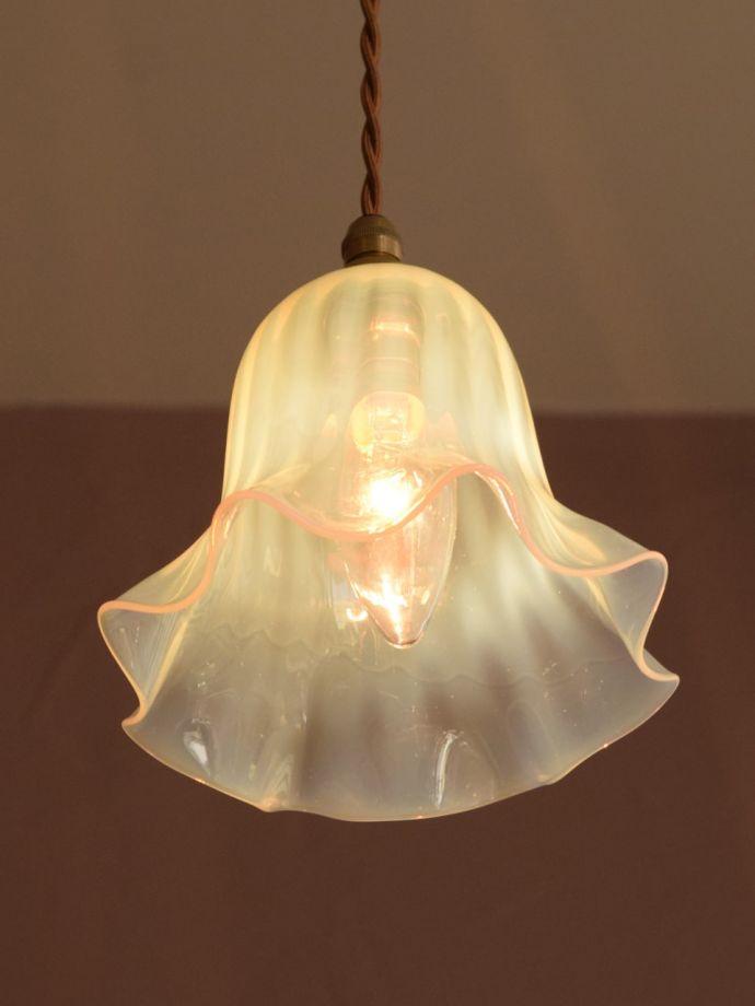 アンティーク照明の美しい灯り