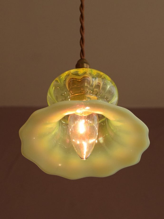 アンティーク照明の美しい灯り