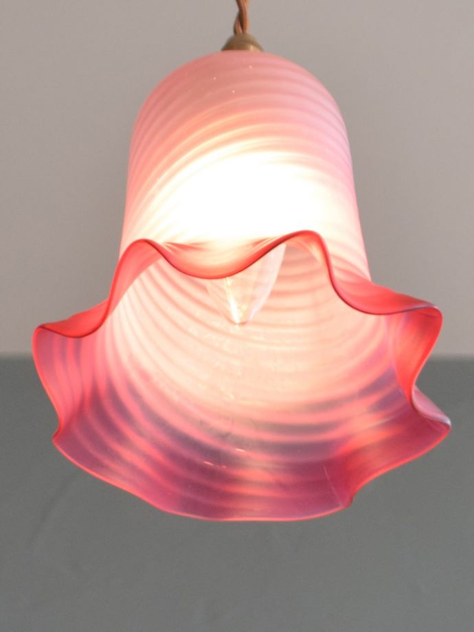 アンティーク照明の美しい灯り