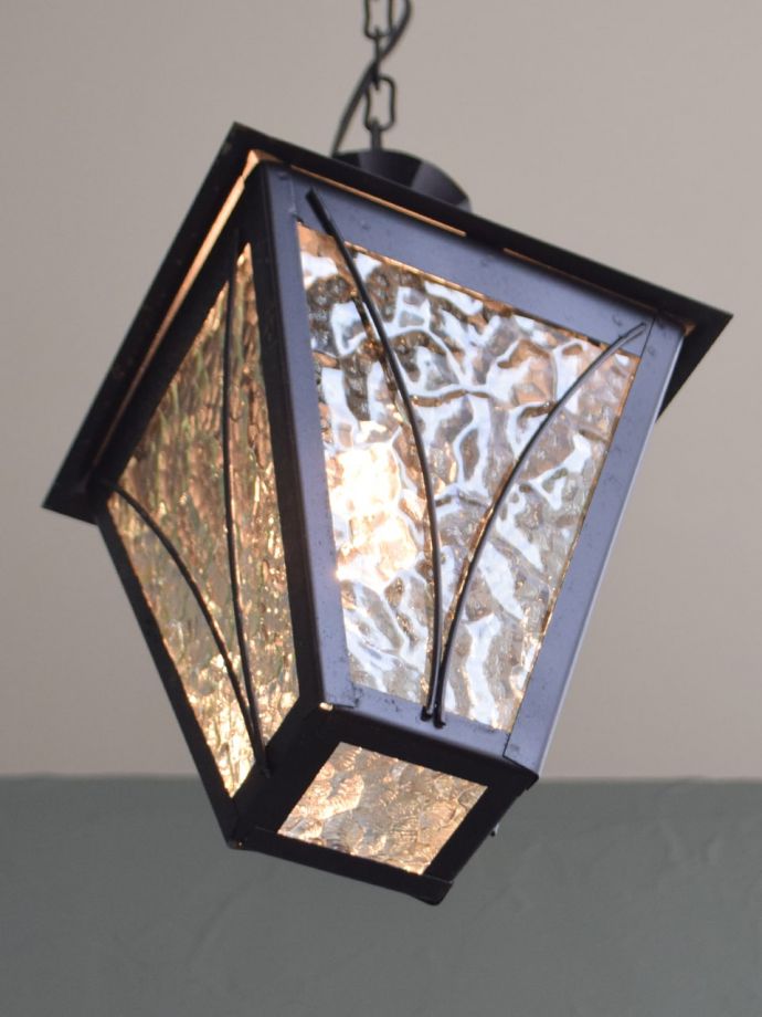 アンティーク照明の美しい灯り