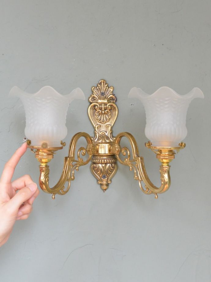 アンティークの壁付け照明