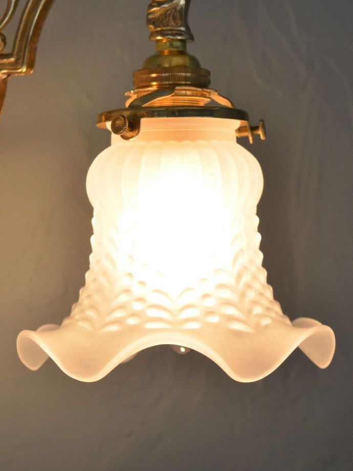 点灯後のアンティーク照明