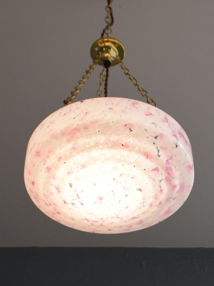 アンティーク照明の美しい灯り