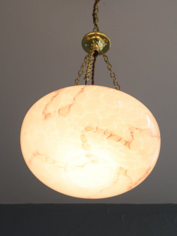 アンティーク照明の美しい灯り