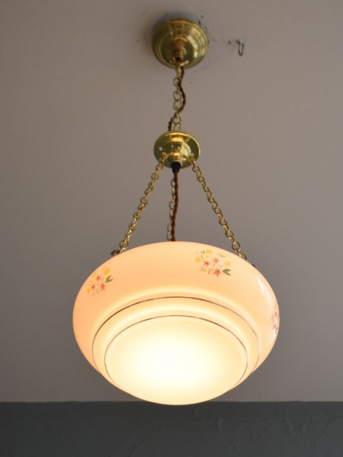 アンティーク照明の美しい灯り