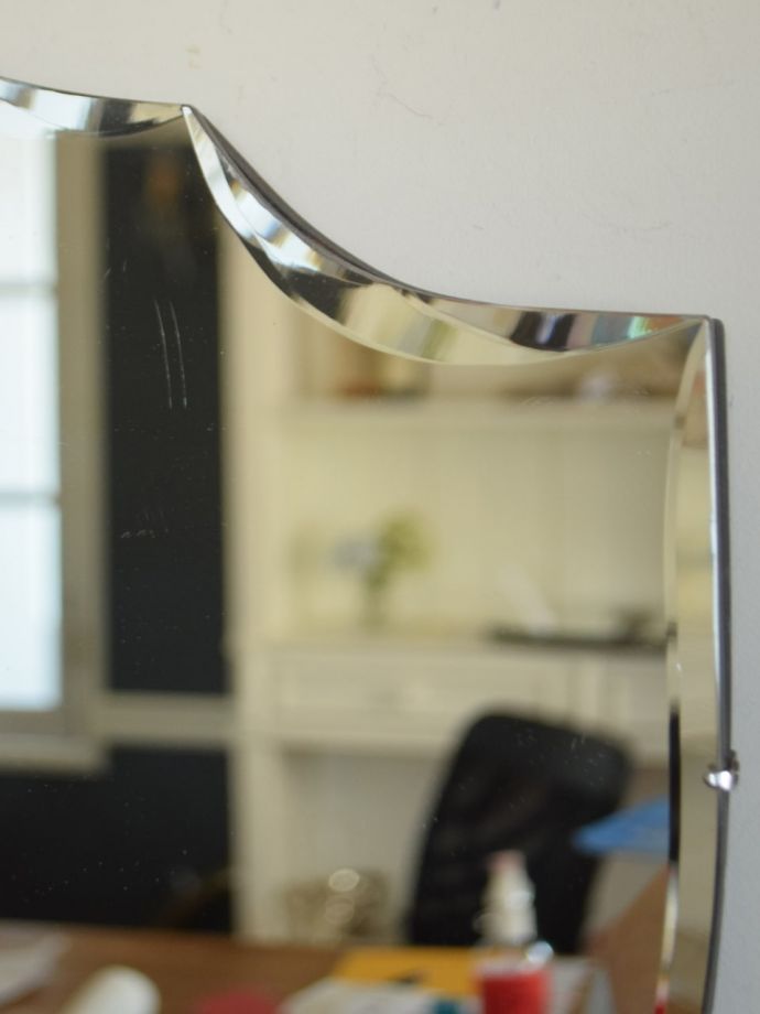 英国アンティークの美しい鏡