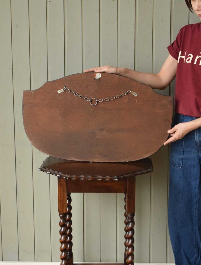 アンティークの鏡の裏