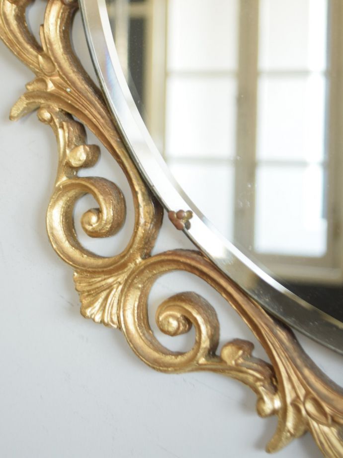 アンティークの鏡の装飾