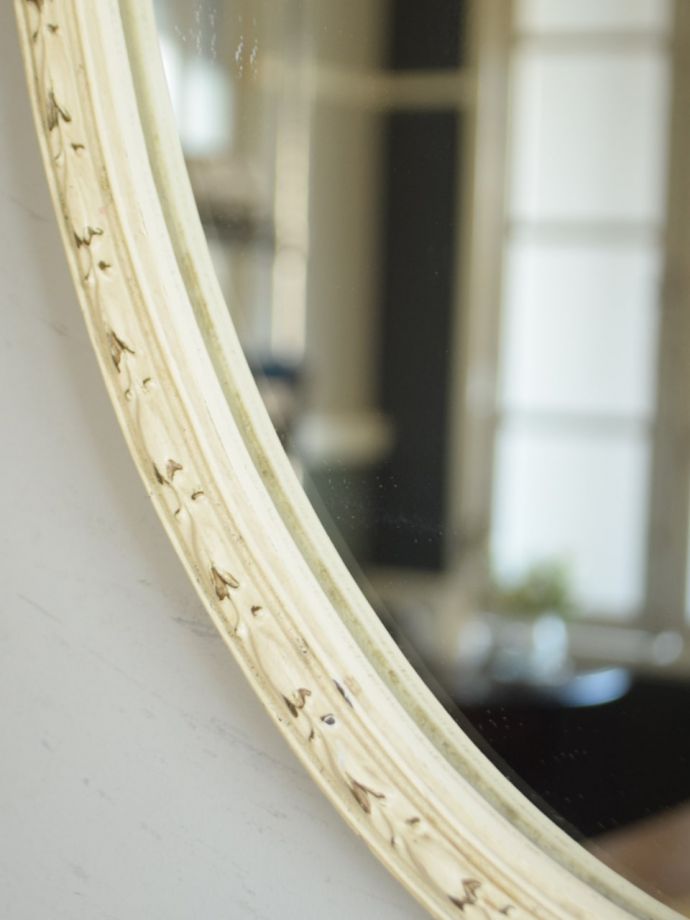 アンティークの鏡の装飾