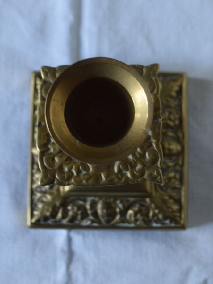 真鍮製のキャンドルスタンド