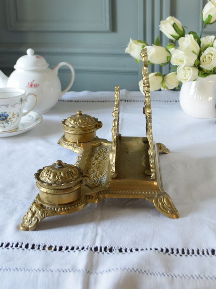 レターラックの側面