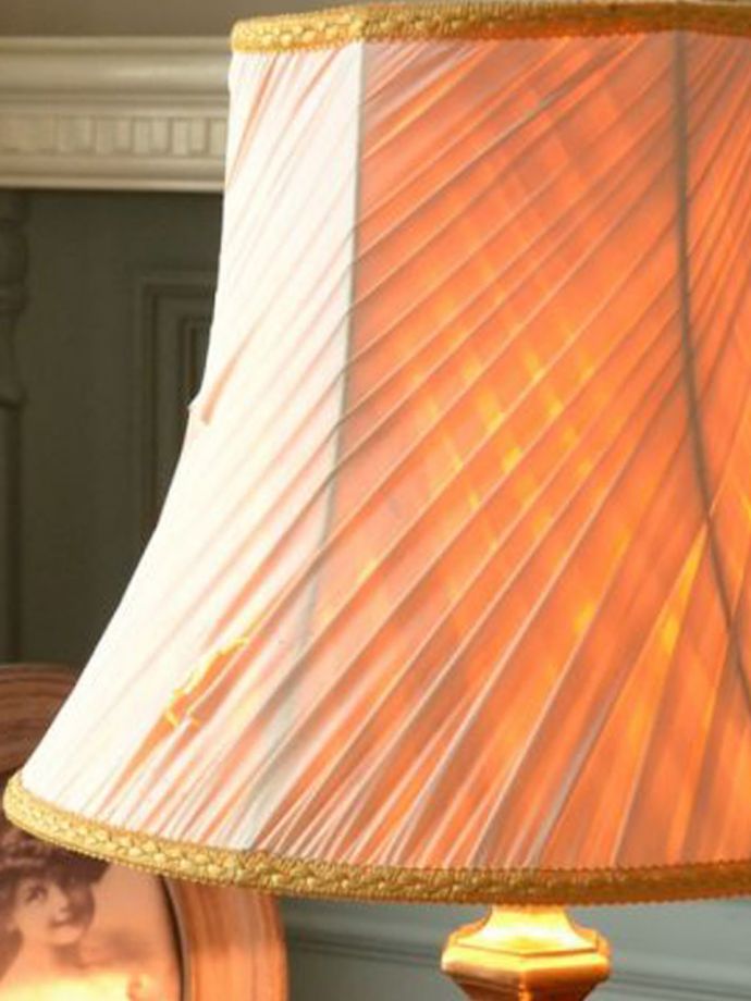 大切に使い続けられたオリジナルのシェード