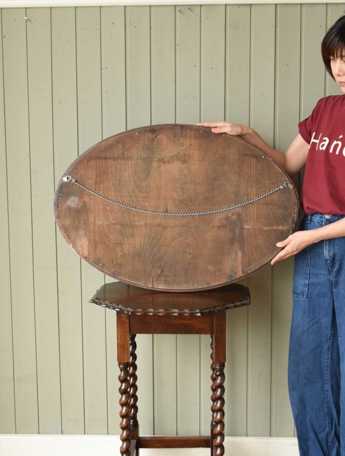 アンティークの鏡の裏