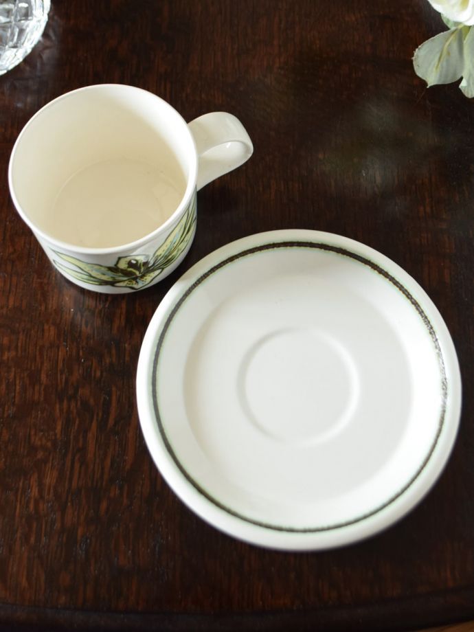 英国アンティークのおしゃれな食器