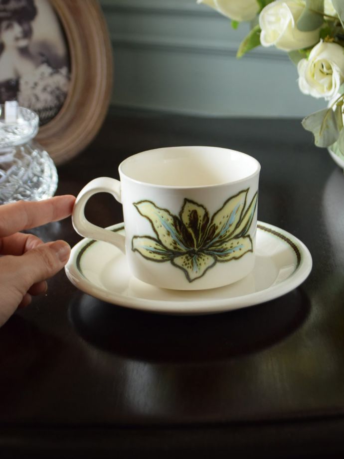 イギリスのカップ&ソーサー