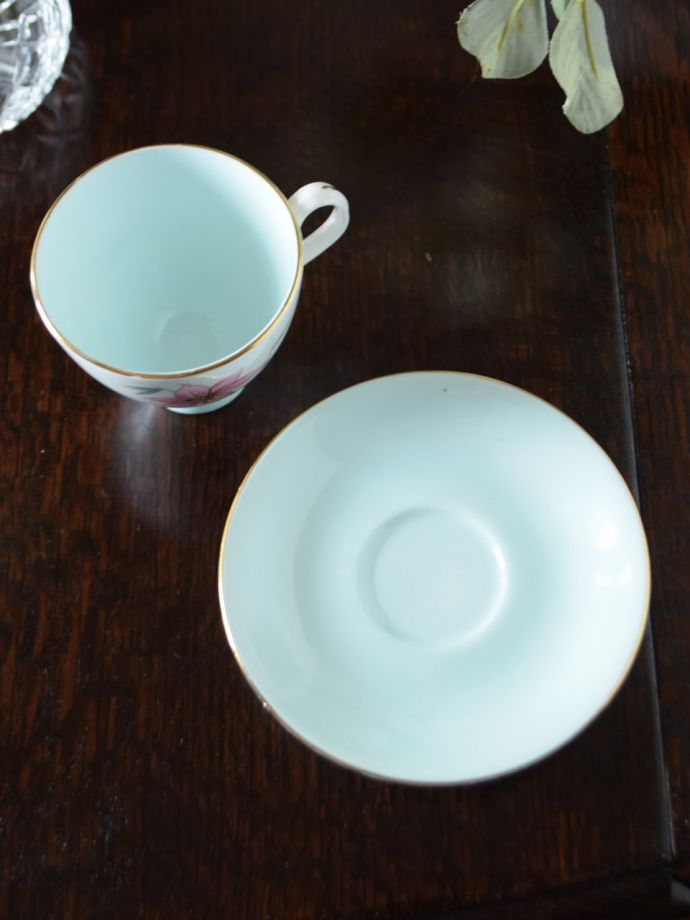 英国アンティークのおしゃれな食器