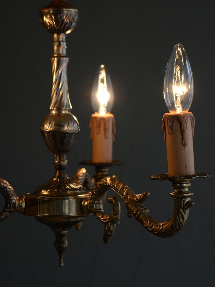 アンティークのシャンデリア