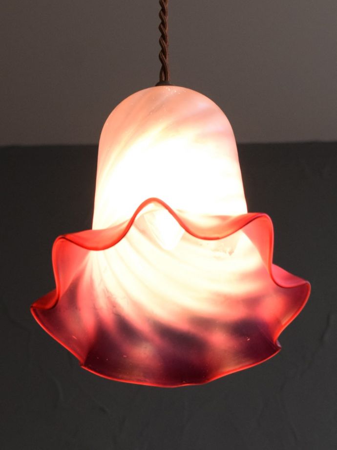 アンティーク照明の美しい灯り