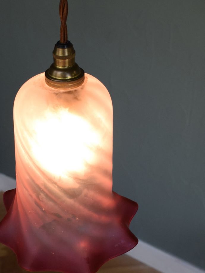 アンティークのガラスシェード